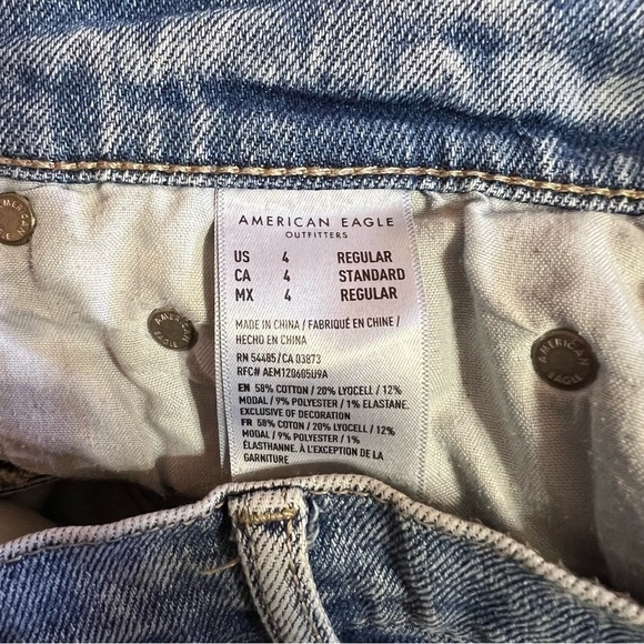 American Eagle | Highest Rise 90s Boyfriend Jeans Distressed Straight Leg Size 4 - Picture 4 of 13